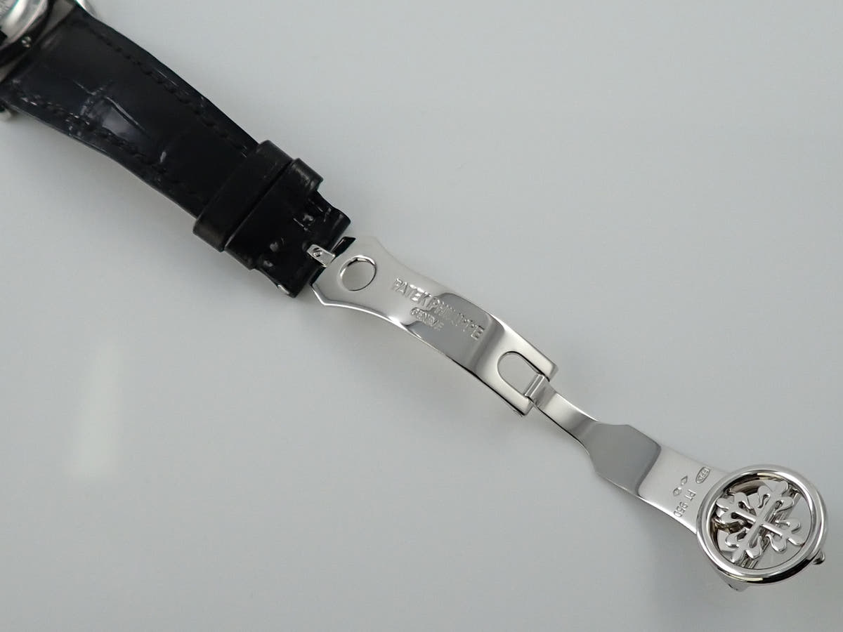 パテックフィリップ ワールドタイム Ref.5110P-001 ブルー文字盤 美中古 UT230H19