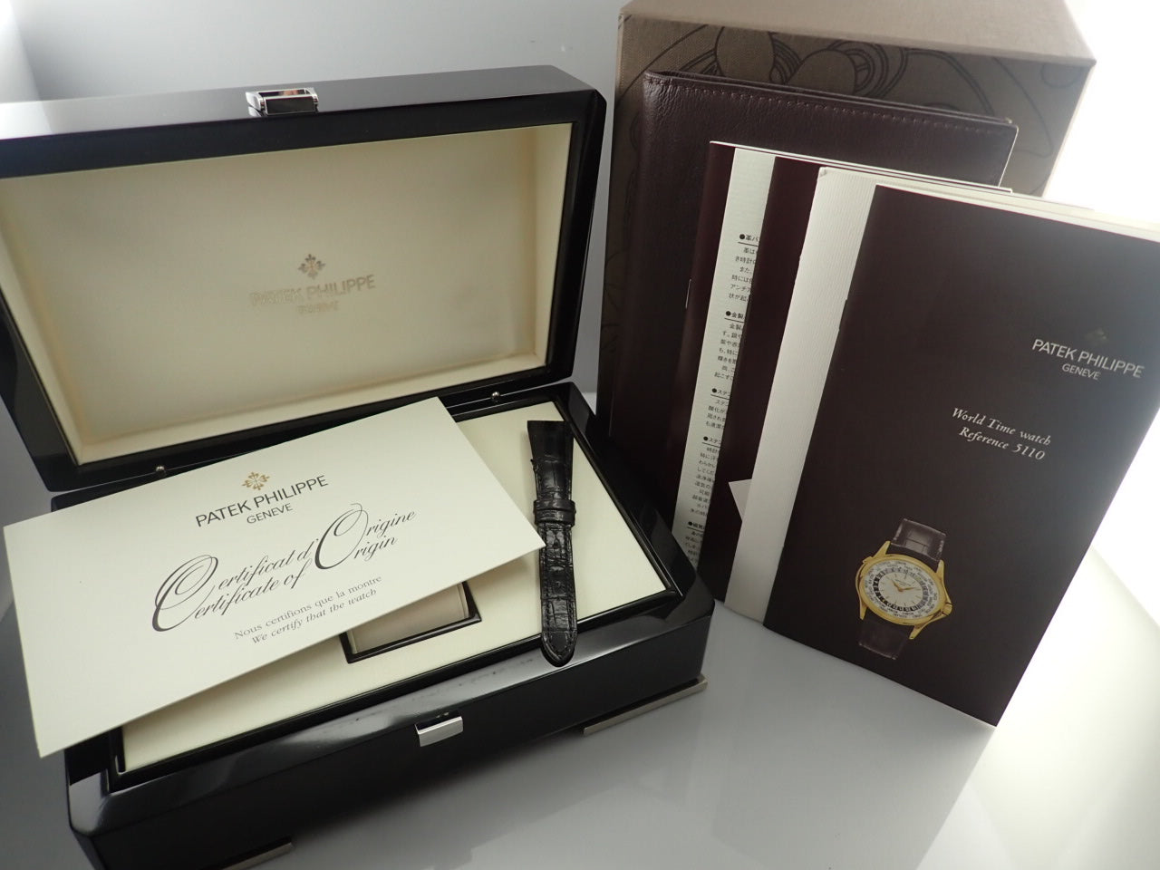 Patek Philippe World Time &lt;Warranty, Box, etc.&gt;