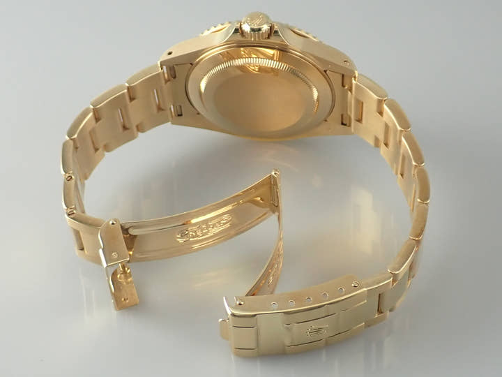 Rolex Yacht-Master 40 Ref. 16628 Yellow Gold White Dial