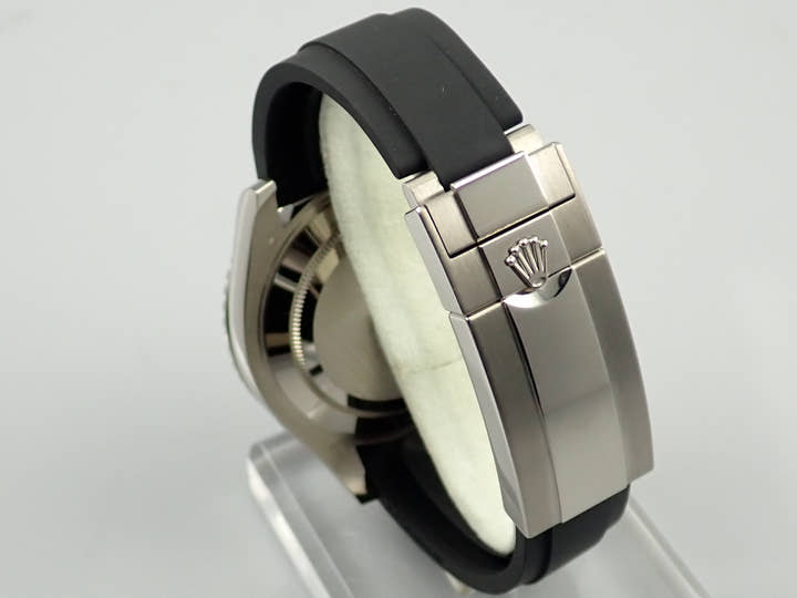 Rolex Yacht-Master 42 Ref. 226659 White Gold Black Dial