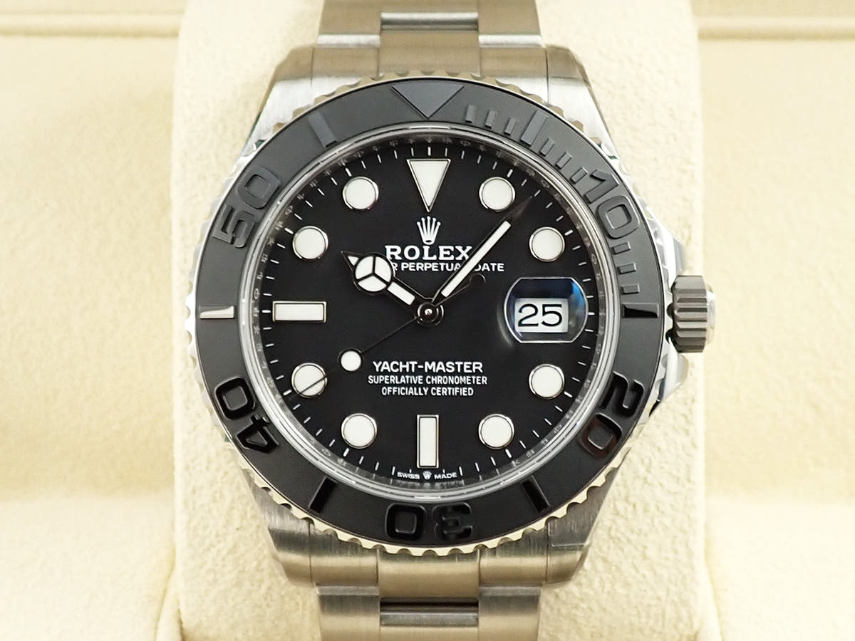 ロレックス ヨットマスター42 Ref.226627 ブラック文字盤 未使用 2YR7URXY