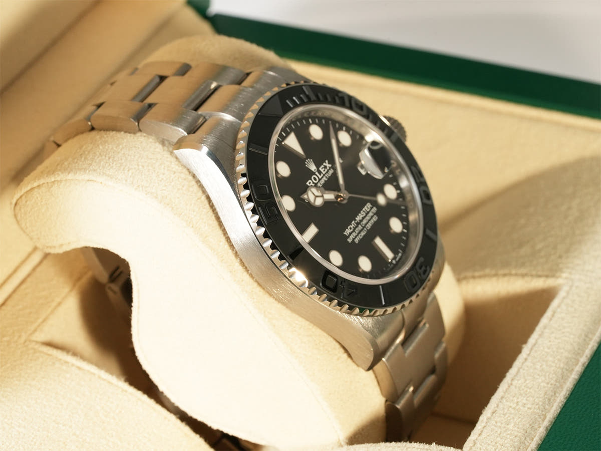 ロレックス ヨットマスター42 Ref.226627 ブラック文字盤 未使用 AV659H77