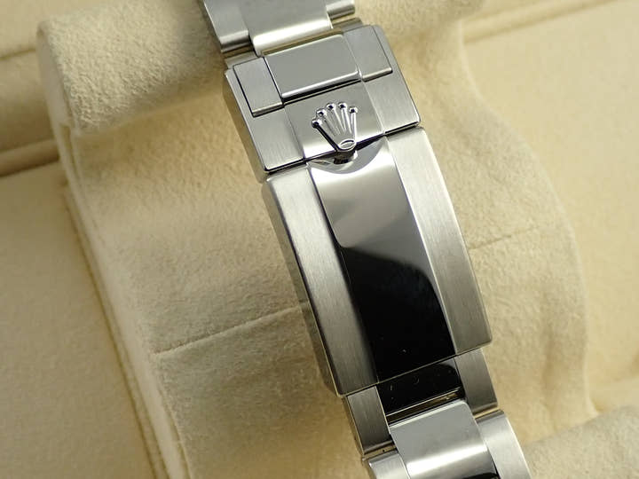 ロレックス ヨットマスター40 Ref.116622 ステンレススチール/プラチナ ダークロジウム文字盤 未使用 X1Y18608