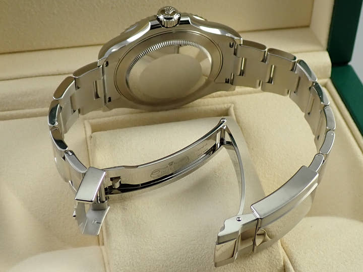 ロレックス ヨットマスター40 Ref.116622 ステンレススチール/プラチナ ダークロジウム文字盤 未使用 X1Y18608