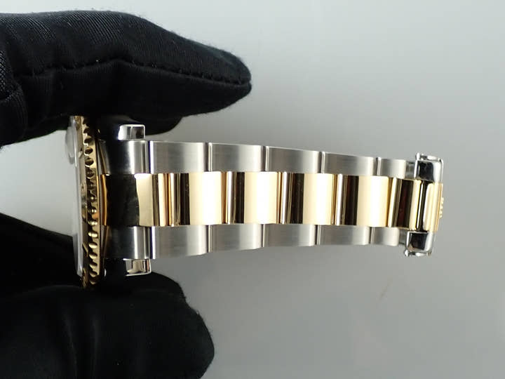 Rolex Yacht-Master 40 Ref. 16623NGS Stainless Steel/Yellow Gold White Shell x 3 Sapphire/8 Diamond Dial