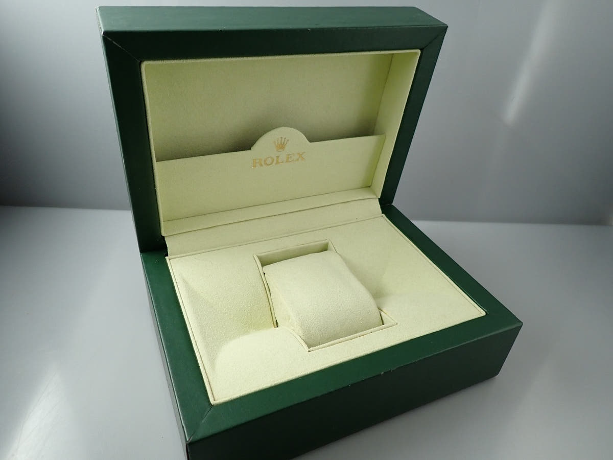 ロレックス ヨットマスター40 Ref.16623NGS ホワイトシェル 3Pサファイア/8Pダイヤ文字盤 美品 224U0HUV