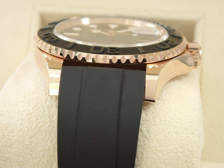 Rolex Yacht-Master 40 Ref. 126655 Everose Gold Black Dial